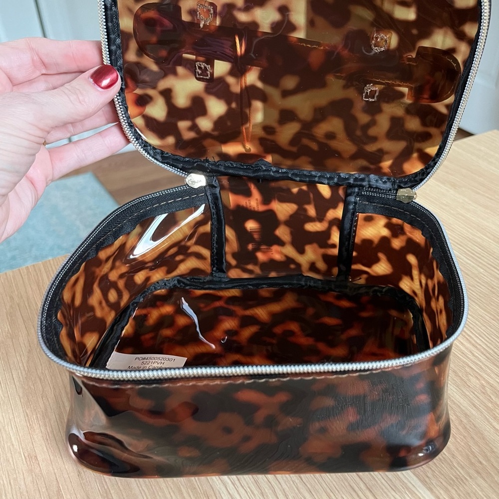 Tortoise Sophia Joy Conair Toiletry Train Case - Picture 4 of 9